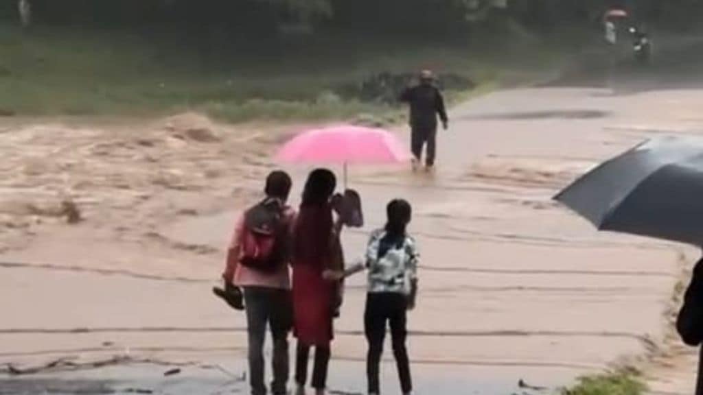 Three people died in floods and 42 houses collapsed in Nandurbar district