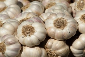 Chinese garlic which is banned in India is entering APMC in Vashi through Afghanistan