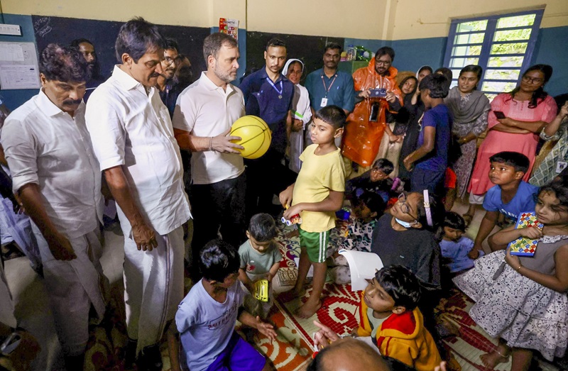 “I feel how I felt when my father died. People have not just lost their father, they have lost the whole family,” said Rahul Gandhi. Vadra spoke along similar lines as her brother, saying the pain people in the area were experiencing was unimaginable. (Express Photo)