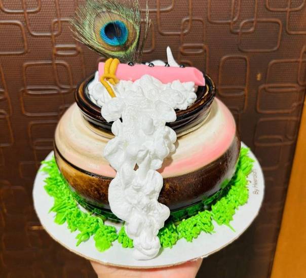 Tips to Design a Cake on Janmashtami