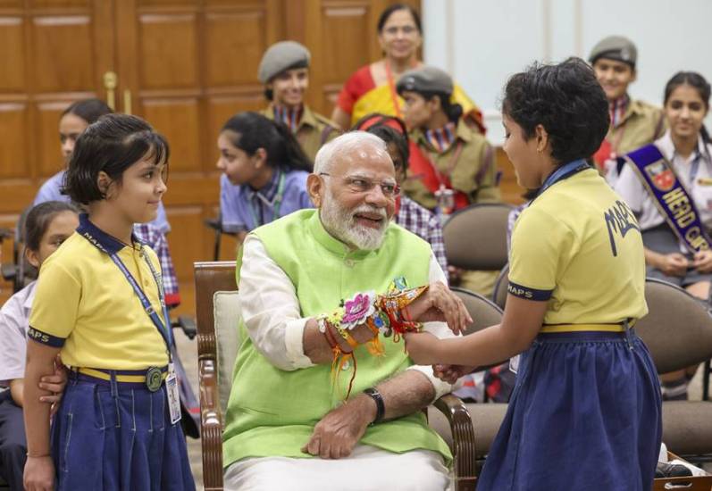 Narendra Modi Raksha Bandhan Pictures 2024