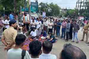 Nagpur, Congress, BJP, Poster War, South-West Nagpur, Municipal Administration, Charkha Sangh, Protest, Election Campaign, Gandhi’s Ideology,