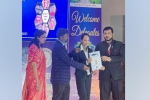 The poster presentation of Shivani Patha a student of Sharad Pawar Dental College won first place in the World Dental and Oral Health Conference Wardha