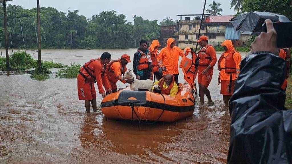 ndrf rescue operation sindhudurg