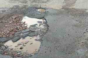 Pimpri, pimpri chinchwad, rickshaw accident, potholes, road disrepair, municipal corporation, Nigdi police