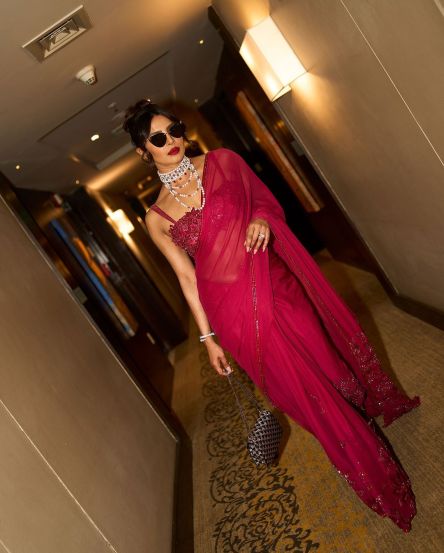 priyanka chopra desi look