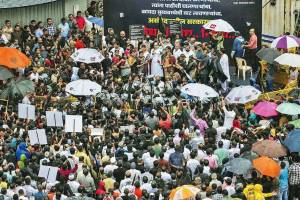 mva stage protest with black ribbon on mouth condemning girls sex abuse in badlapur school