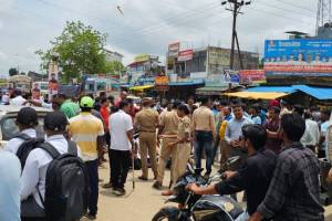 woman teacher killed after bike hit by a speeding truck at gondia city