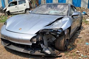 Application to court to recover Porsche car in accident