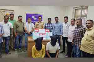 Pune, anti-extortion squad, mangalwar Peth, illegal firearms, country made pistols, cartridges, Commissioner of Police Amitesh Kumar, Deputy , crime branch, illegal weapons crackdown, pune news,