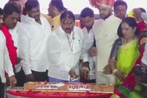 Cut the birthday cake of the boy with a sword made truoble for the MLA