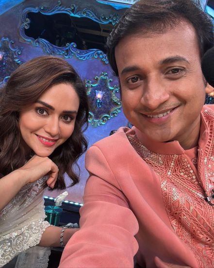 Amruta Khanvilkar And Sankarshan Karhade