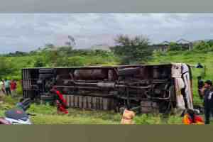 st bus accident, shivshahi bus accident, Amravati, Amravati Nagpur Highway, Nagpur, Shivshahi bus, accident, Nandgaon peth, one dead, 28 injured, stray animals,