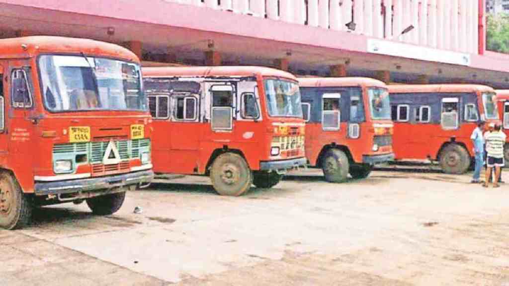 Nashik, Trimbakeshwar, Trimbakeshwar temple, Shravan, Jyotirlinga, Brahmagiri Pradakshina, Maharashtra State Transport Corporation,