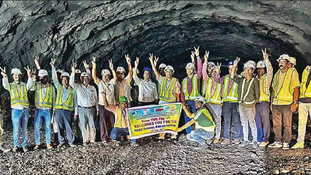 badlapur and panvel, tunnel road, mumbai vadodara highway