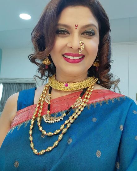 varsha usgaonkar husband