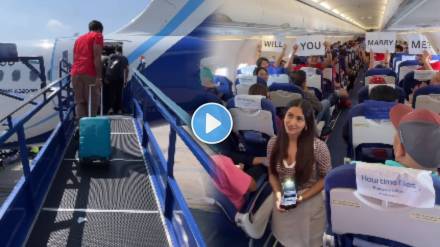 woman proposed to boyfriend on IndiGo flight