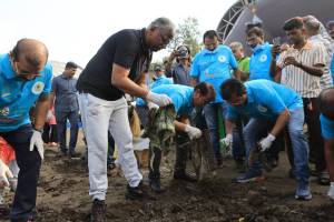 On World Coastal Cleanliness Day Vasai Virar City Municipal Corporation organized coastal cleanup Campaign