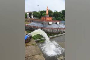 flood in nagpur on Ambazari lake due to vivekanand statue