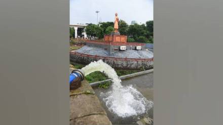 flood in nagpur on Ambazari lake due to vivekanand statue