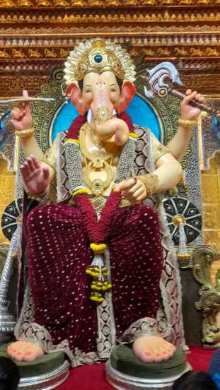 Lalbaugcha-Raja-2024-first-look
