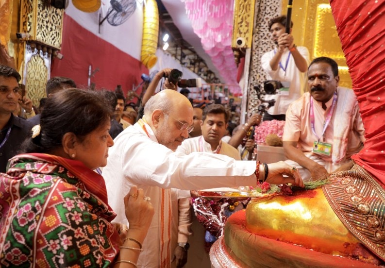 amit shah lalbaug raja darshan