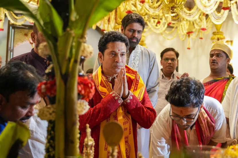 sachin tendulkar ganpati darshan cm house in mumbai