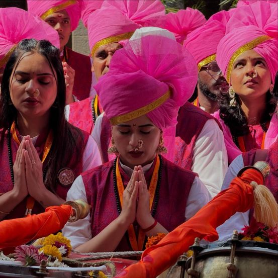 prajakta-gaikwad-pune-visarjan-miravnuk-dhol-tasha-photo-ganesh-visarjan-2024