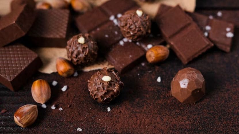 craving of chocolate indicate hidden health issues and nutritional deficiencies 