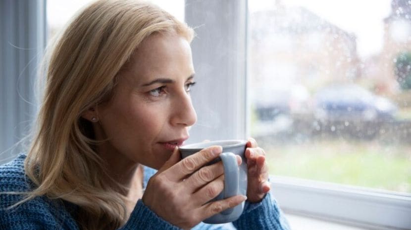 how drinking tea regularly may reduce the risk of heart attacks