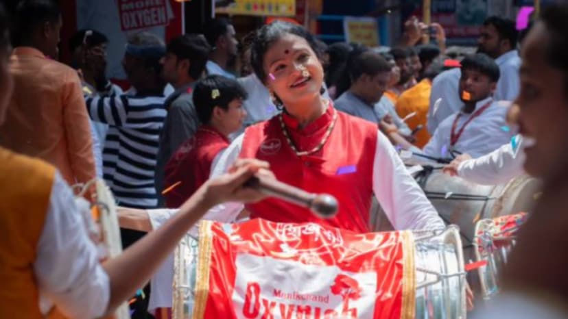  Shikhandi Maharashtra’s first transgender Dhol Tasha Pathak made debut with the Shrimant Bhausaheb Rangari Ganesh Mandal in Pune on Saturday snk 94