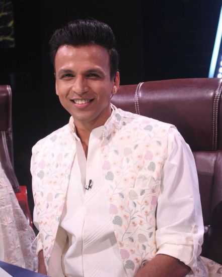 bigg boss marathi fame abhijeet sawant tells funny stroy of uddhav thackeray