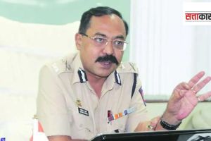 Thanes influential Police Commissioner Ashutosh Dumbre praised by Mahayutti leaders