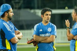 Gautam Gambhir Fights with Truck Driver in Delhi Aakash Chopra Recalled Incident