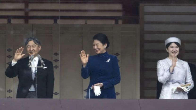 Japans Emperor Naruhito, from left Empress Masako and their daughter Princess Aiko