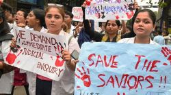 Kolkata Rape Case : “माझी लेक म्हणायची…”, कोलकाता प्रकरणातील पीडितेच्या आईचं भावुक करणारं पत्र