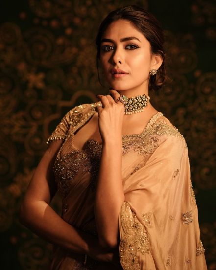 Mrunal Thakur Golden Saree