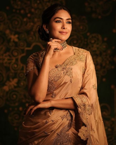 Mrunal Thakur Golden Saree