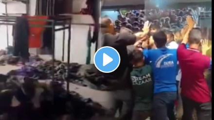 Pakistan viral video Utter chaos as unruly mob loots mall in Pakistan's Karachi on opening day