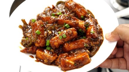 Monsoon special know how to make dry paneer manchurian recipe