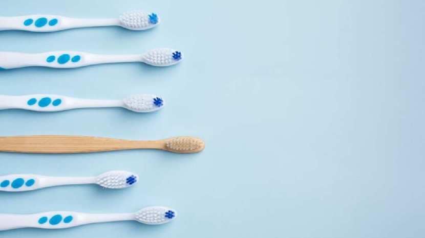 change the toothbrush from time to time