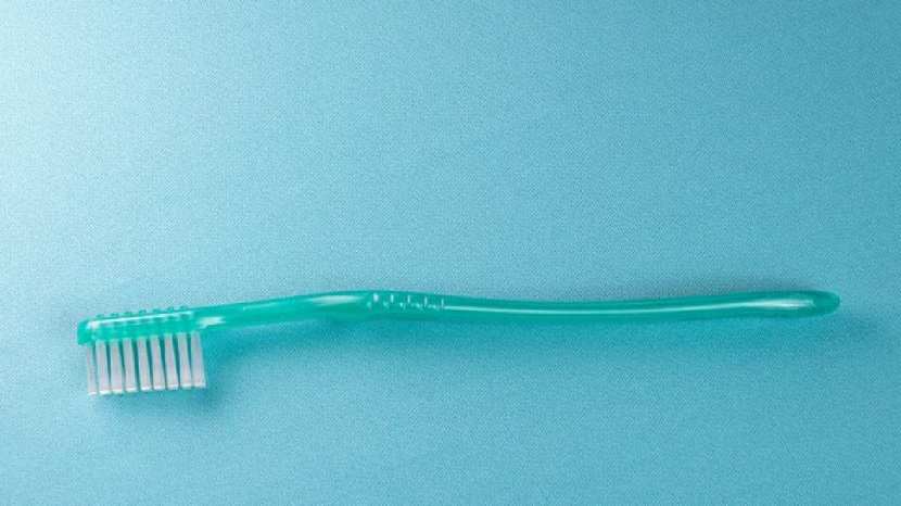 change the toothbrush from time to time