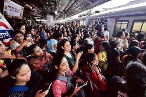 Trans Harbor route affected due to technical fault near Nerul railway station