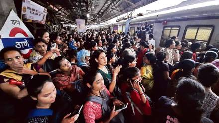 Trans Harbor route affected due to technical fault near Nerul railway station