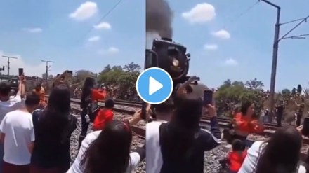 Shocking video standing near the track to take a selfie train came speeding from behind women accident