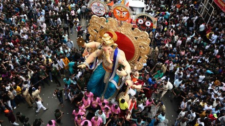 ratlam stone pelting