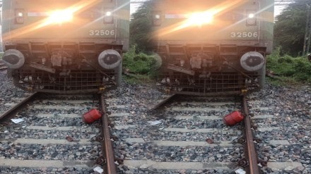 lpg cylinder on railway track