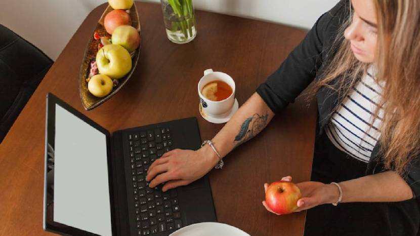 Five Healthy Office Snacks That Will Keep You Energised And Productive Throughout The Day