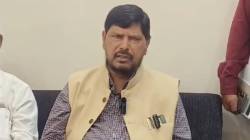 Ramdas Athawale : “…तर माझ्याऐवजी प्रकाश आंबेडकरांना मंत्री करा”, रामदास आठवलेंचं वक्तव्य; म्हणाले, “मी स्वतःच…”