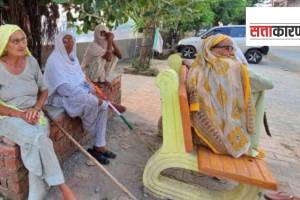 Resident of the village Katlaheri talking with Indian Express team regarding upcoming elections